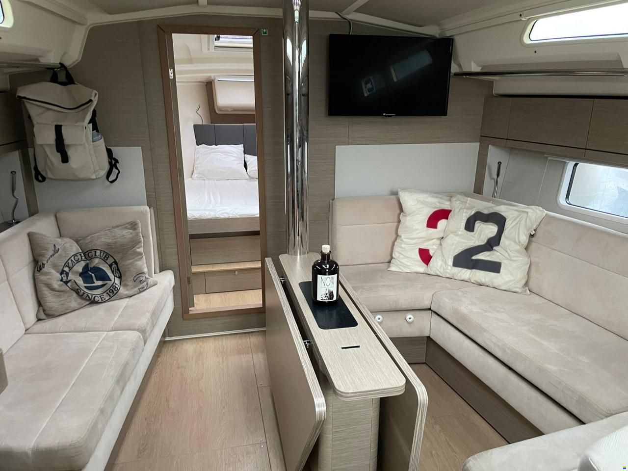 Hanse 418