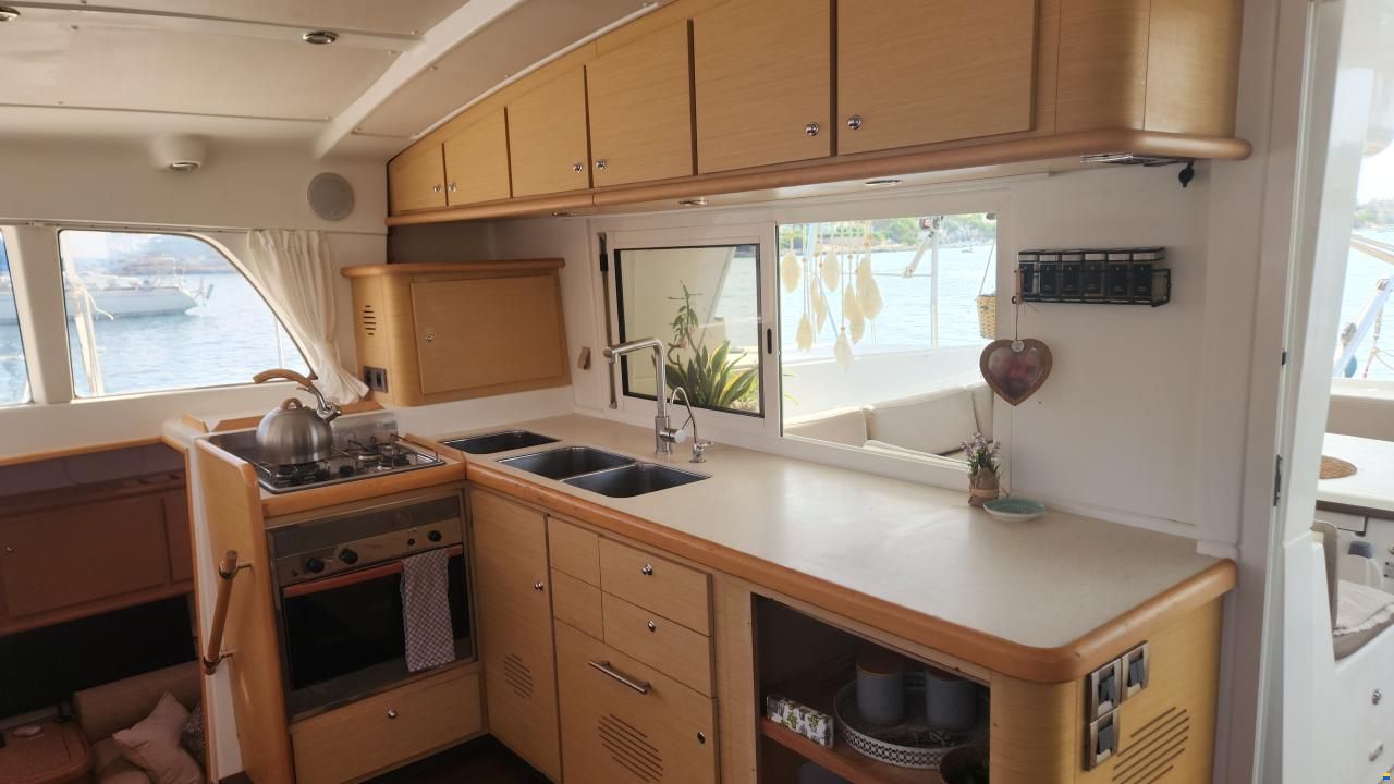 Lagoon 440