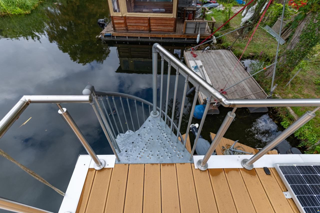 Hausboot 11000x4300 Lux Edition