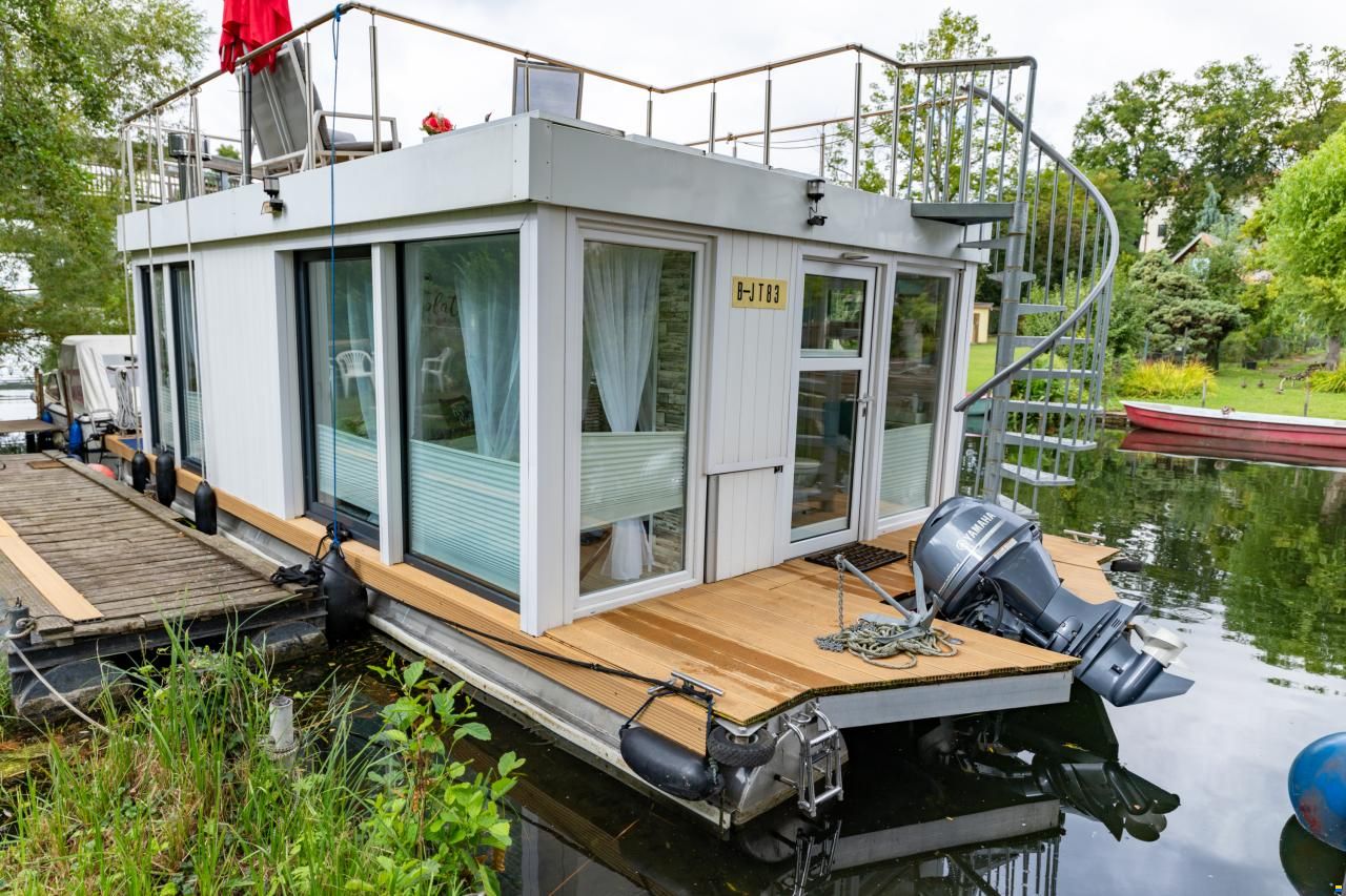 Hausboot 11000x4300 Lux Edition