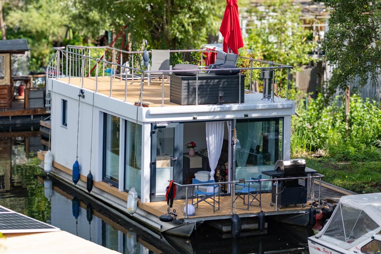 Hausboot 11000x4300 Lux Edition