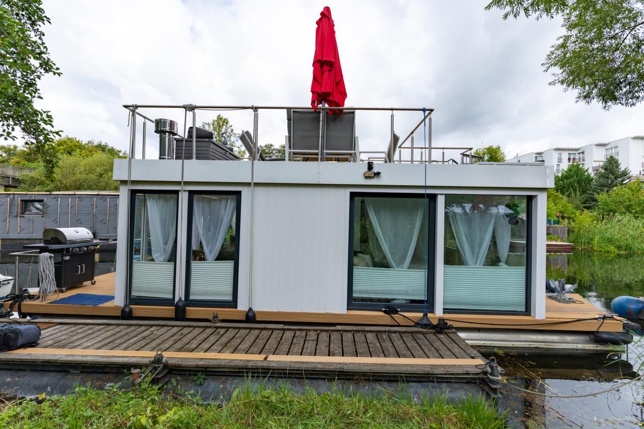 Hausboot 11000x4300 Lux Edition
