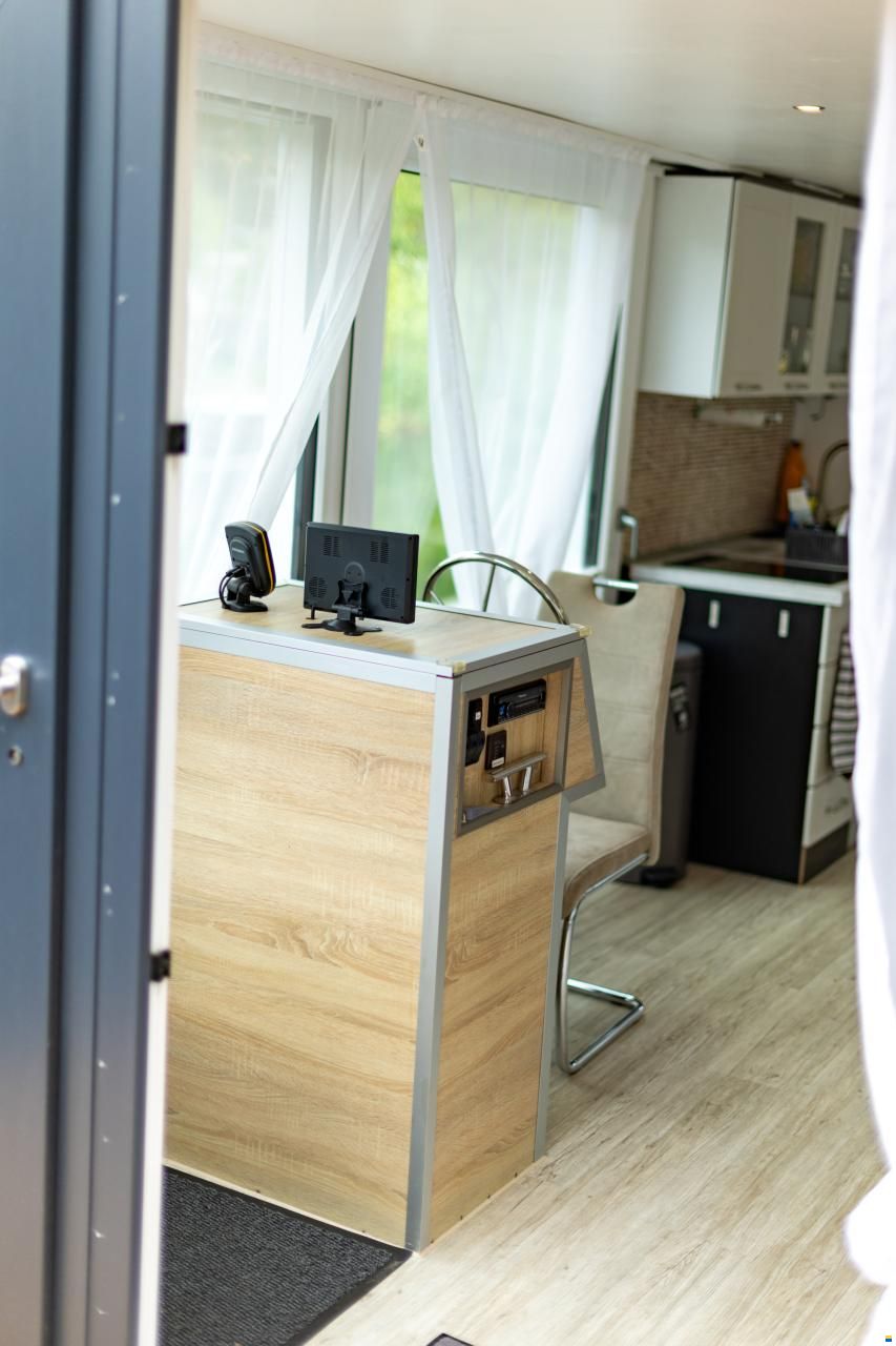 Hausboot 11000x4300 Lux Edition