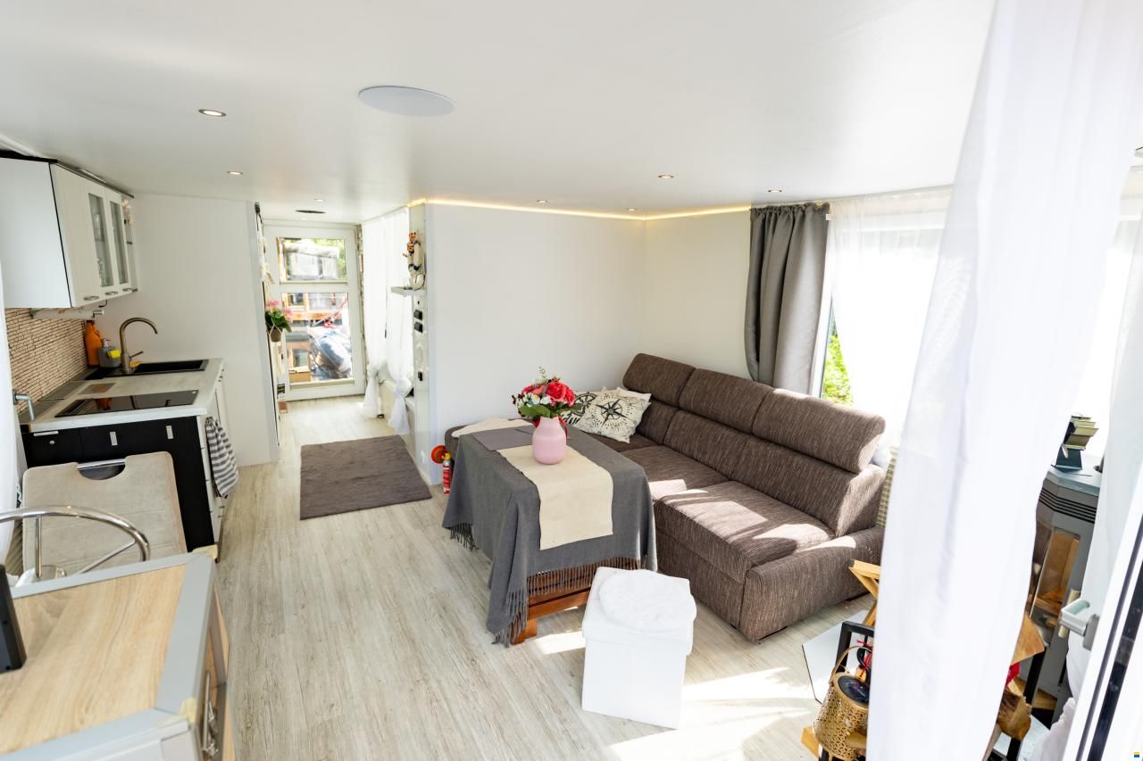 Hausboot 11000x4300 Lux Edition