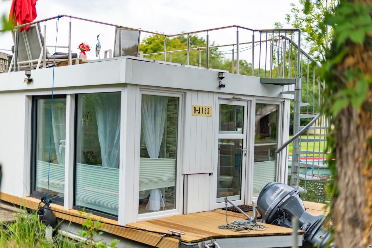 Hausboot 11000x4300 Lux Edition