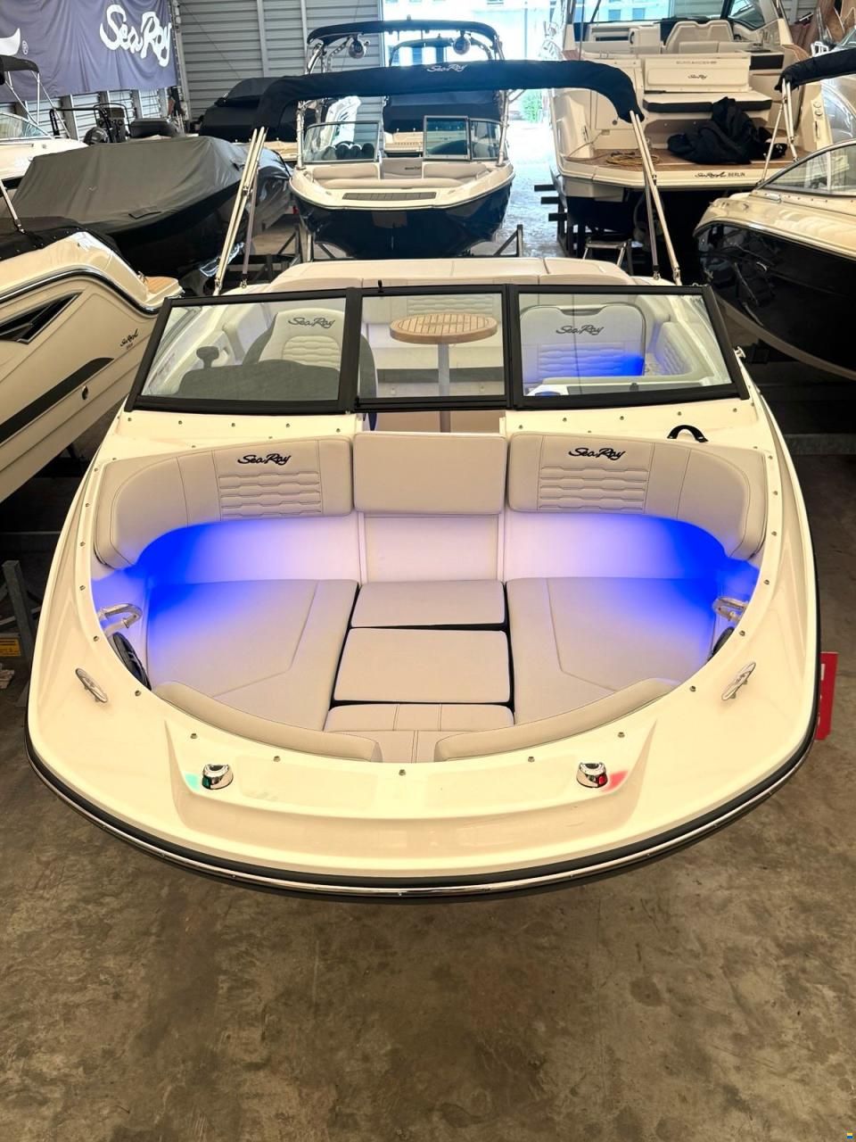 Sea Ray 210 SPX