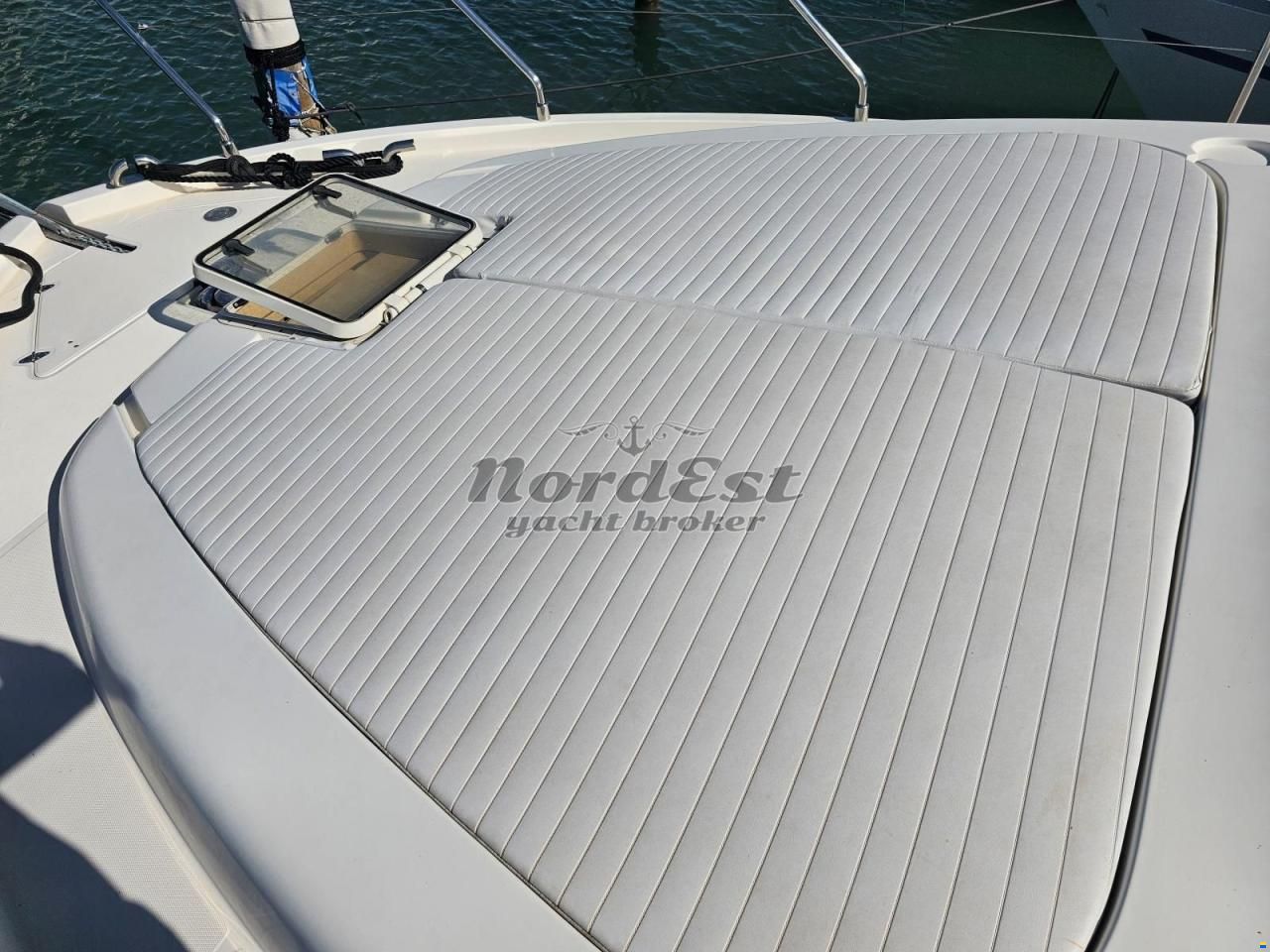 Ferretti 430