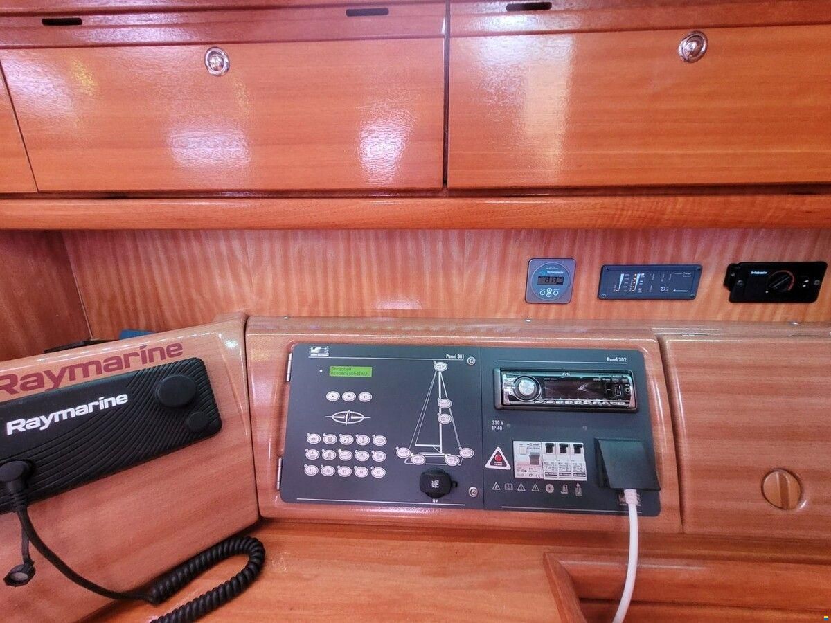 Bavaria 42-3 Custom Line