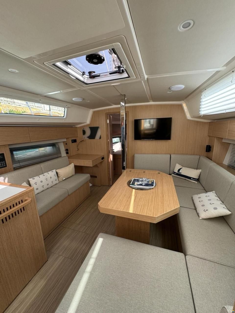 Bavaria C42