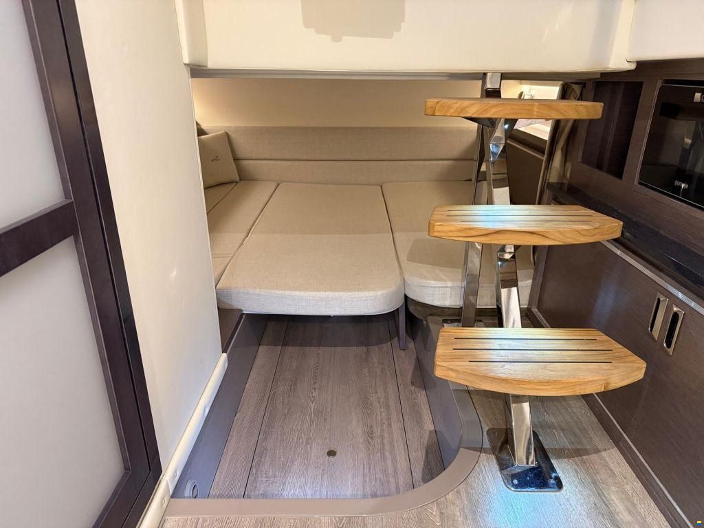 Sea Ray Sundancer 320