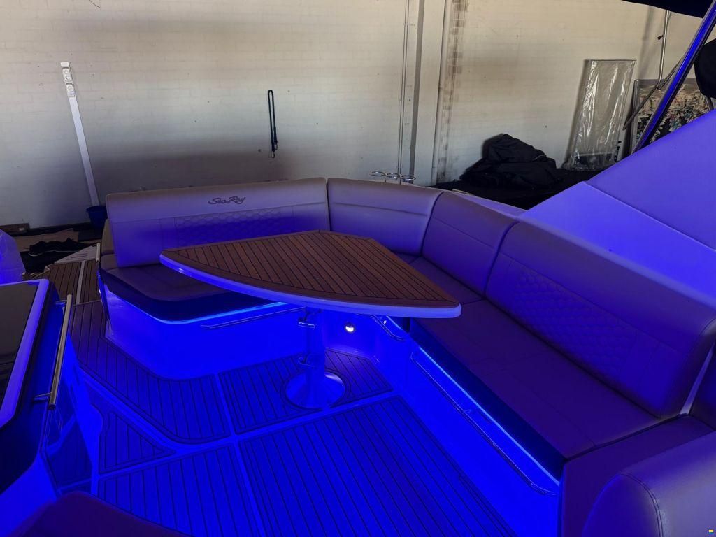 Sea Ray Sundancer 320