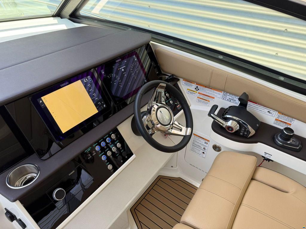 Sea Ray Sundancer 320