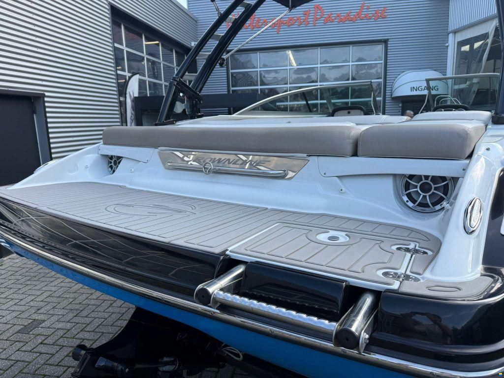 Crownline 225 SS