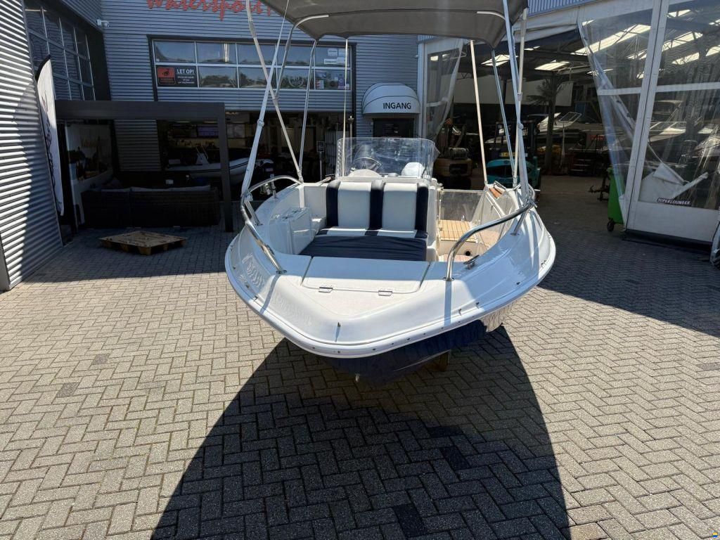 Quicksilver 500 Commander