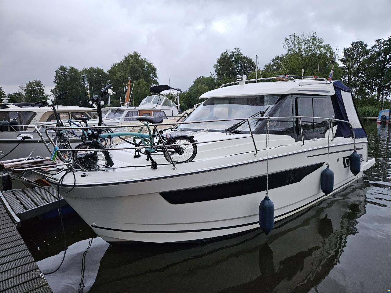 Jeanneau Motorboot Merry Fisher 895, Baujahr 2017