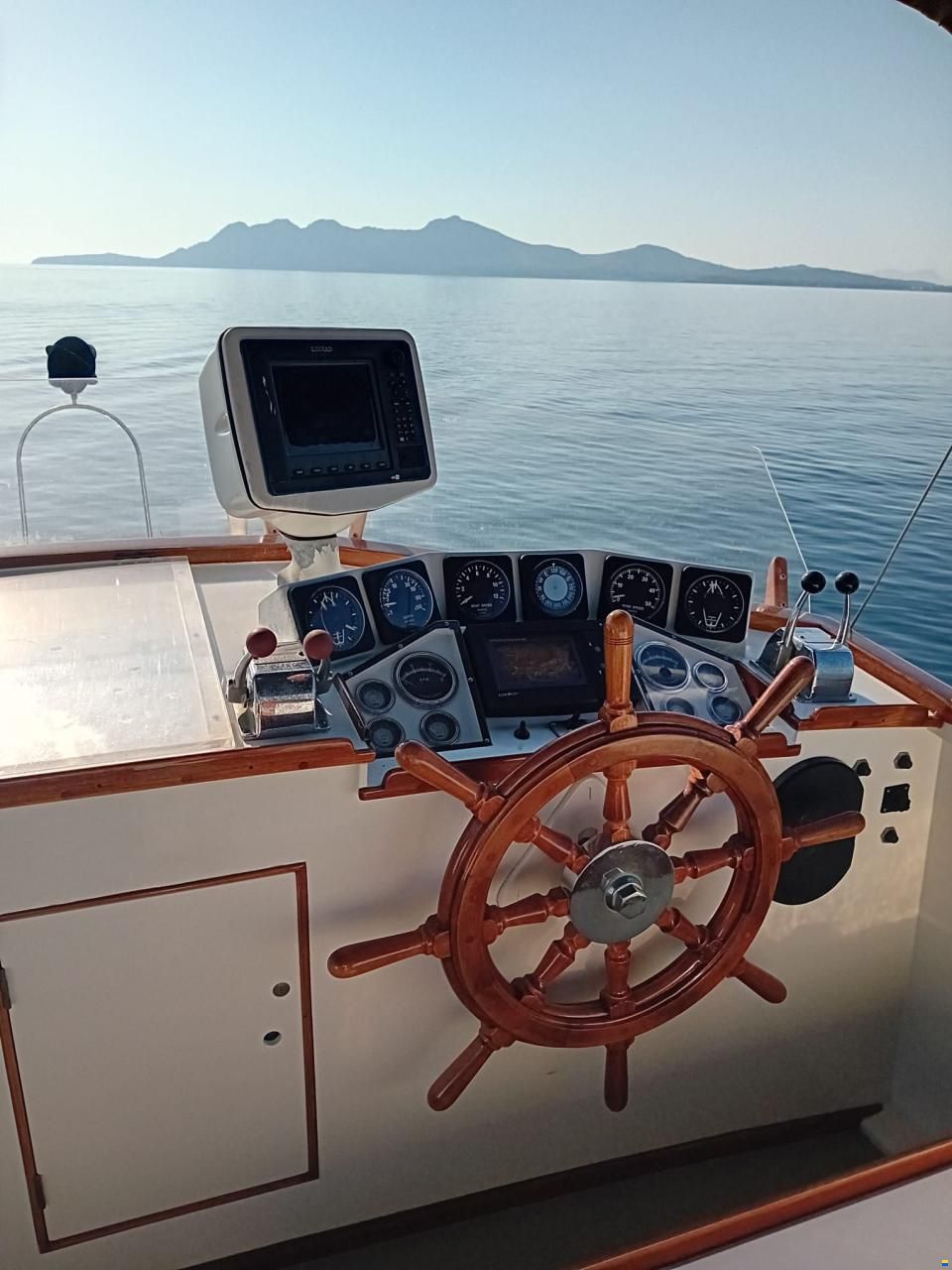 Grand Banks 42