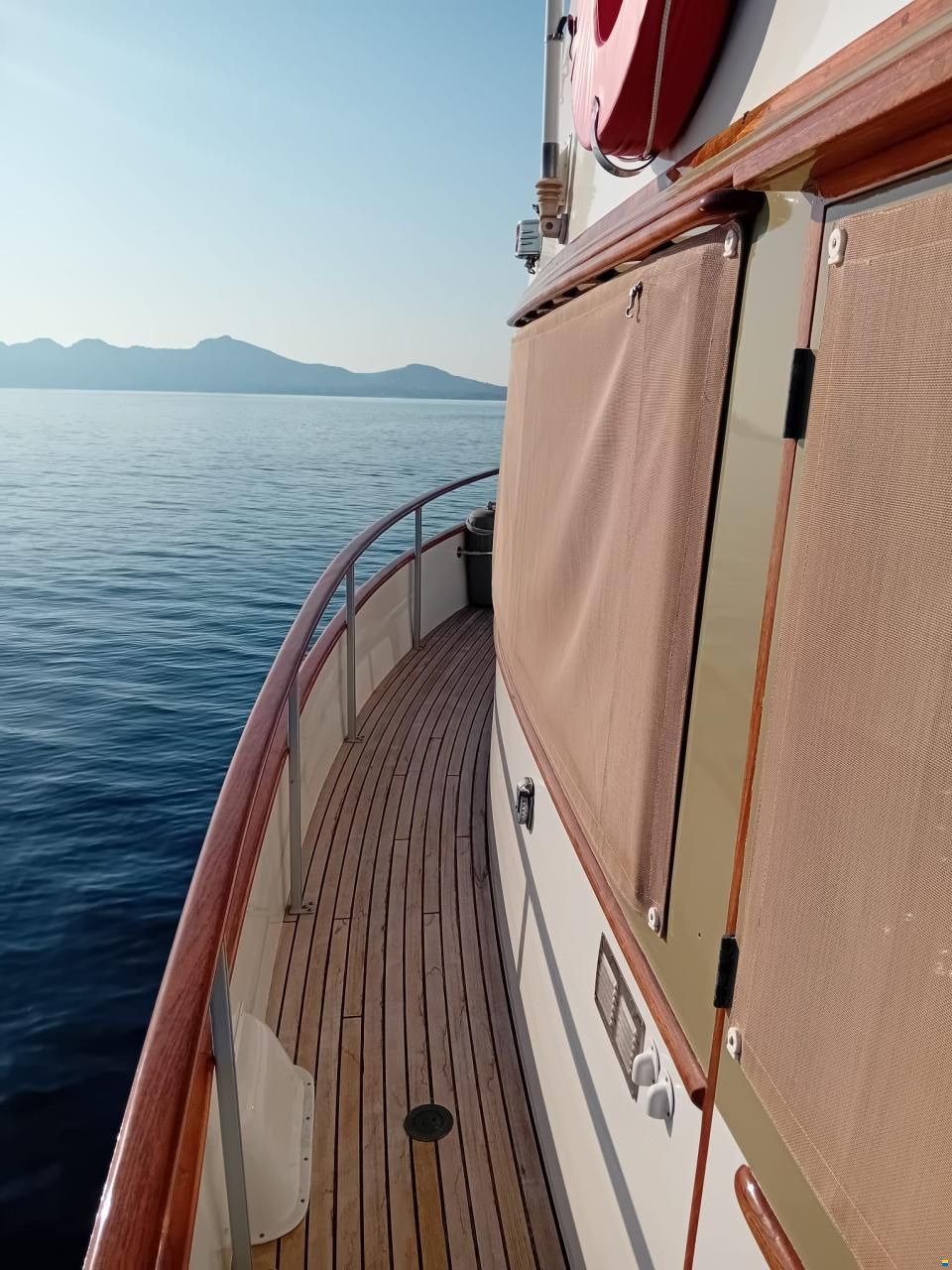Grand Banks 42