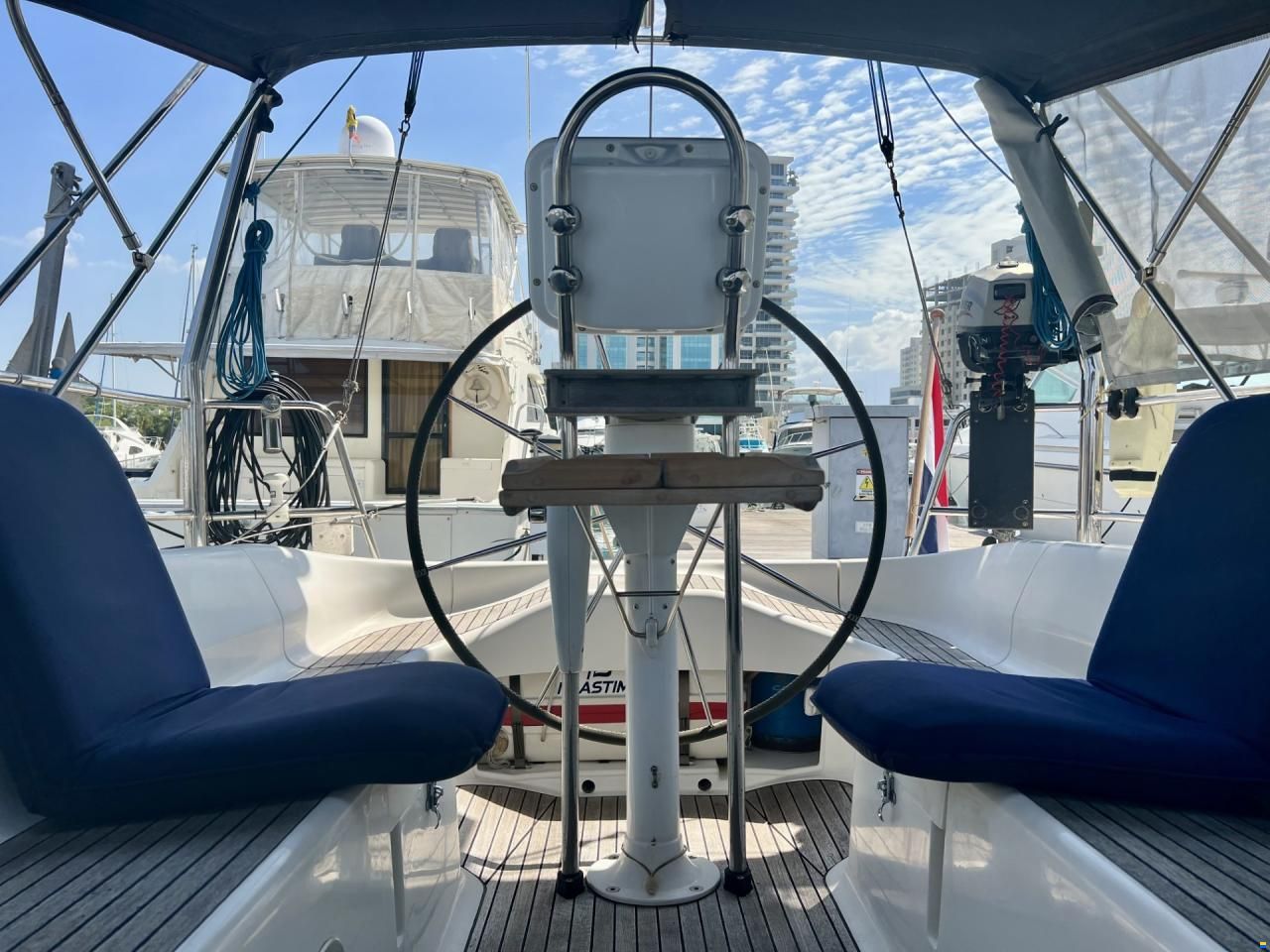Dufour 38 Classic