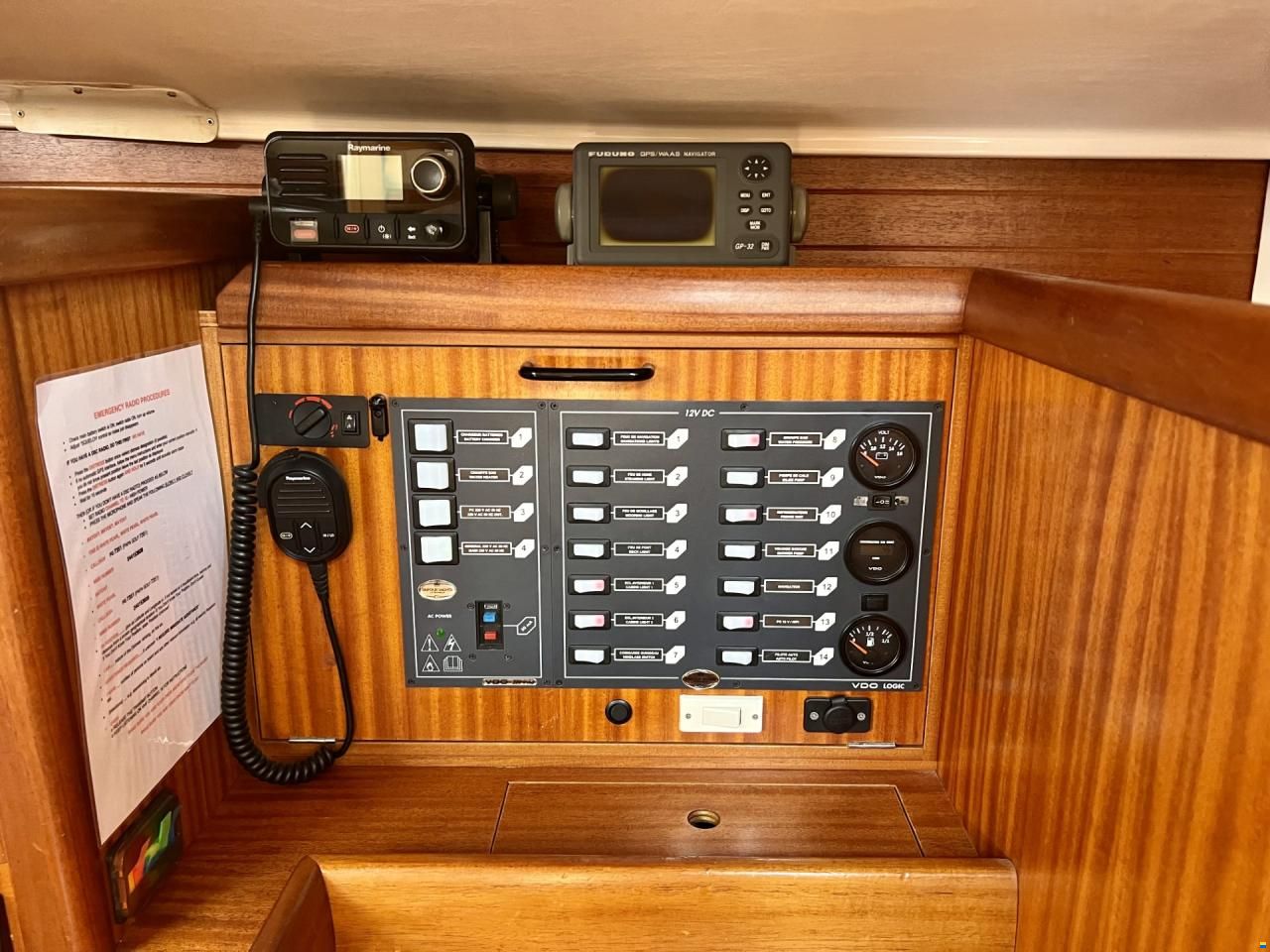 Dufour 38 Classic