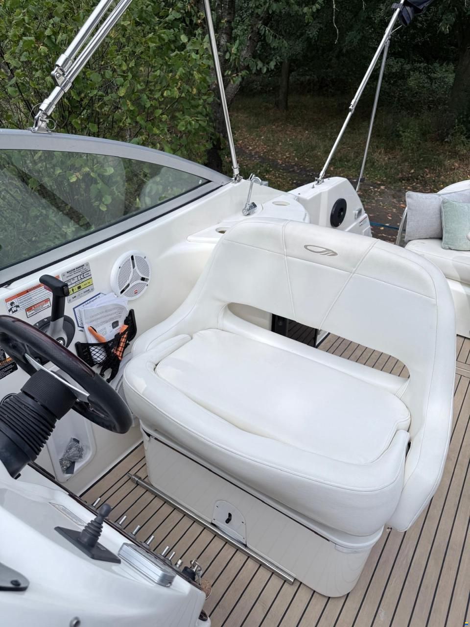 Maxum 2700 SE