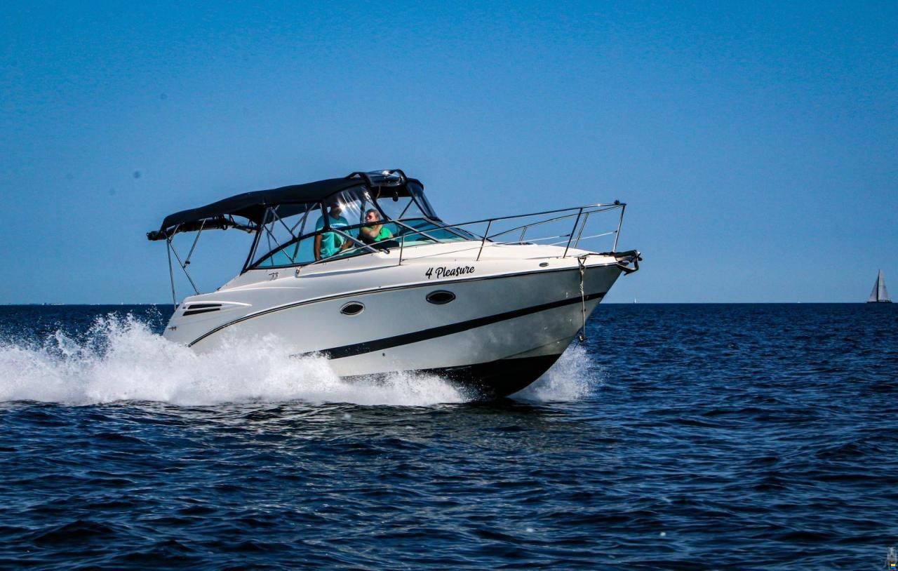 Maxum 2700 SE