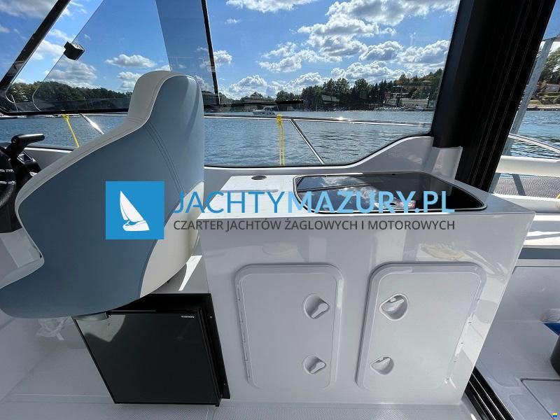 Nautic 880