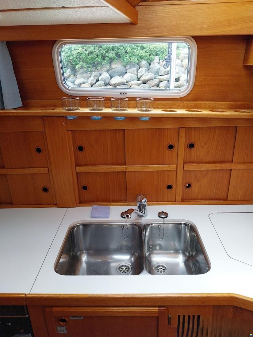 Nauticat 331