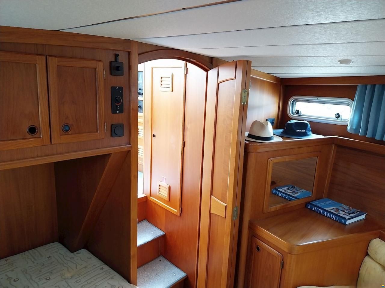Nauticat 331