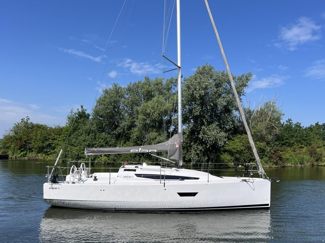 Elan E3