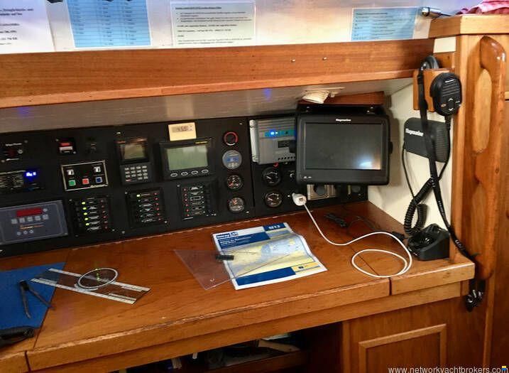 Van de Stadt 44 Deck Saloon
