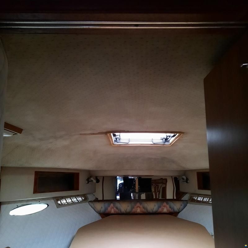 Sea Ray 390 Express