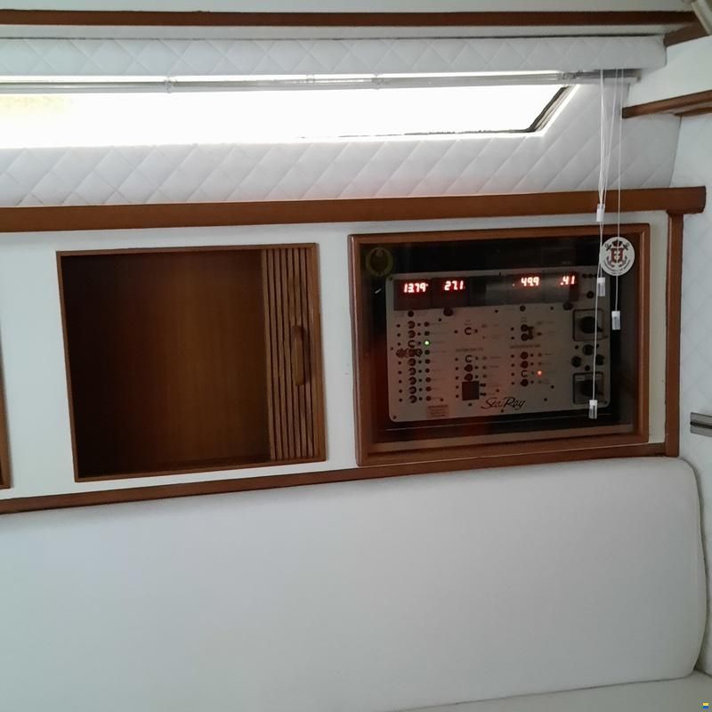 Sea Ray 390 Express