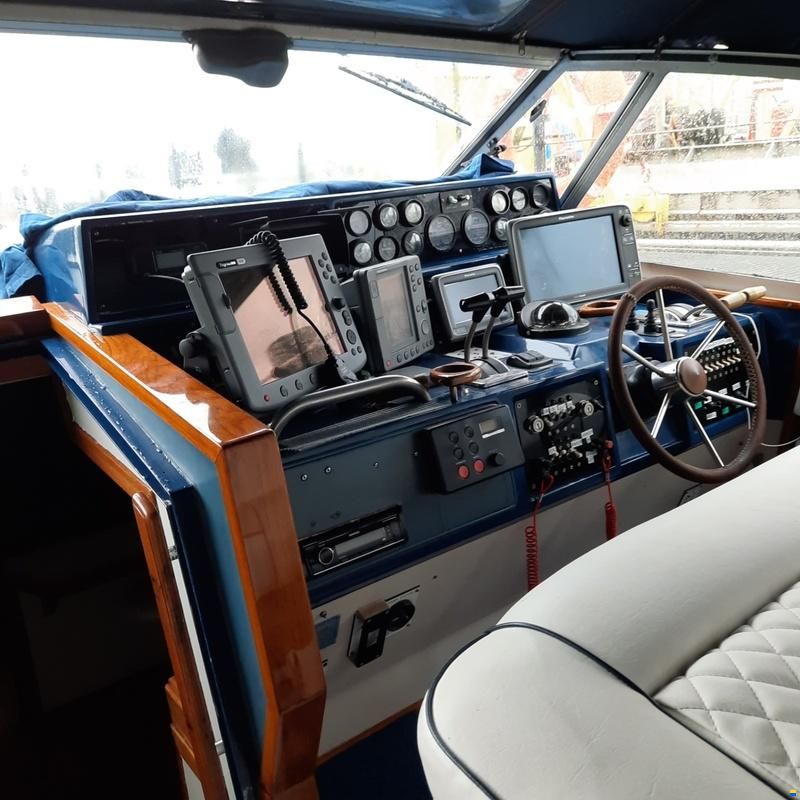 Sea Ray 390 Express