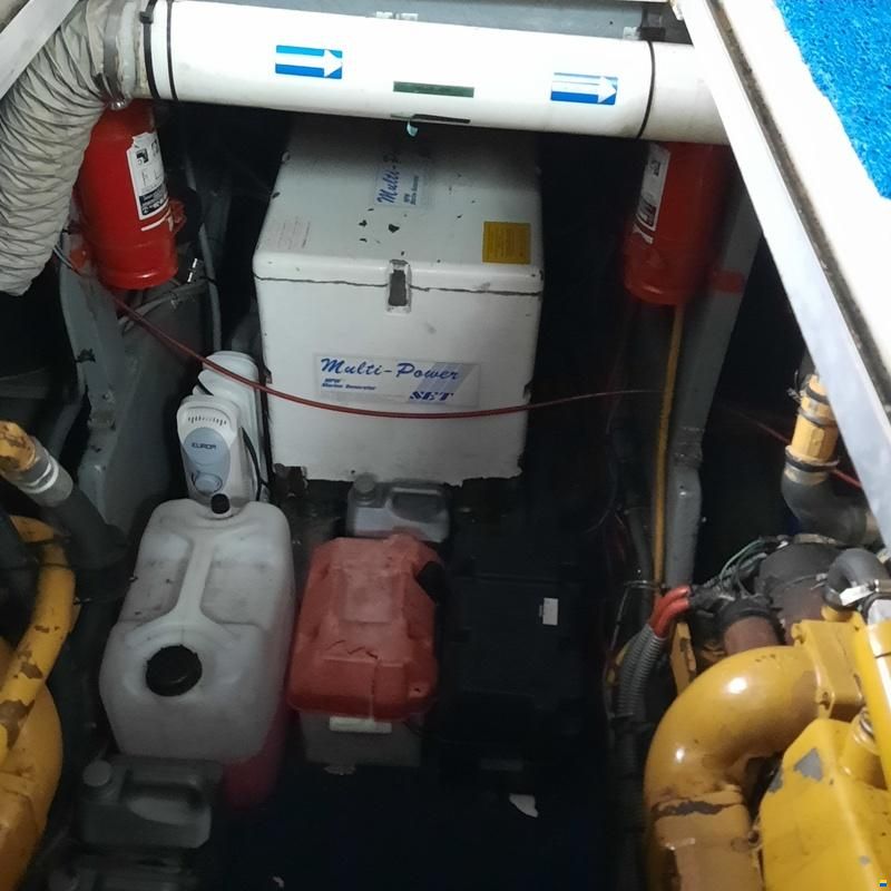 Sea Ray 390 Express