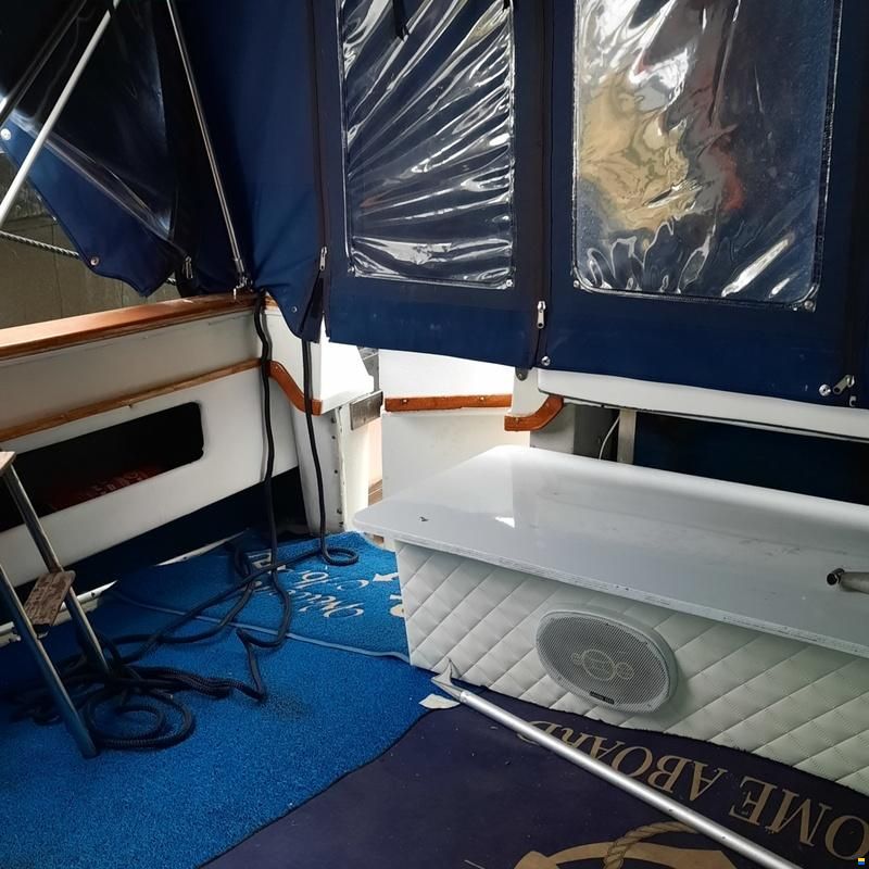 Sea Ray 390 Express