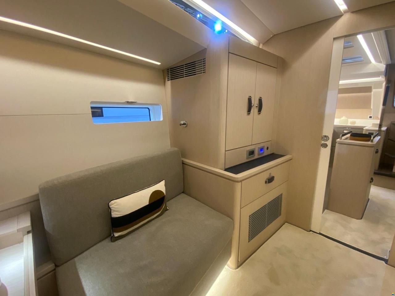 Jeanneau 55