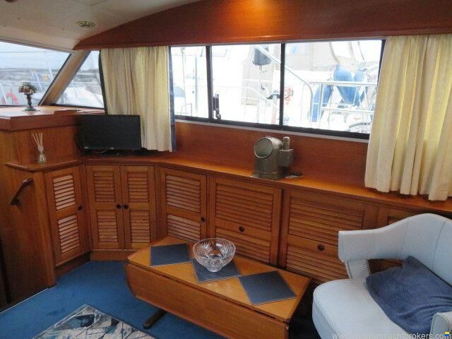 Broom 40 Monarch