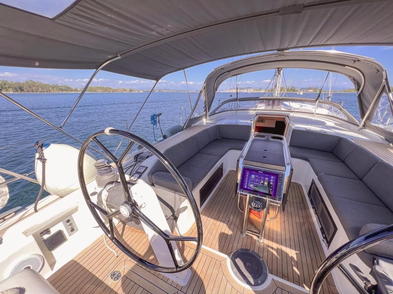 Hanse 545