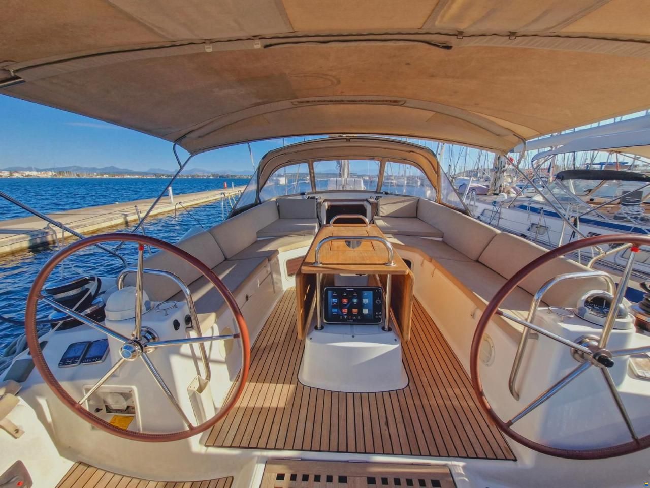 Jeanneau 53