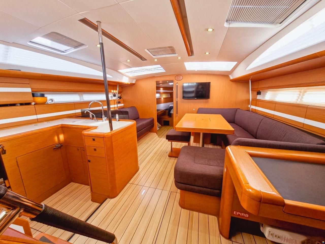 Jeanneau 53