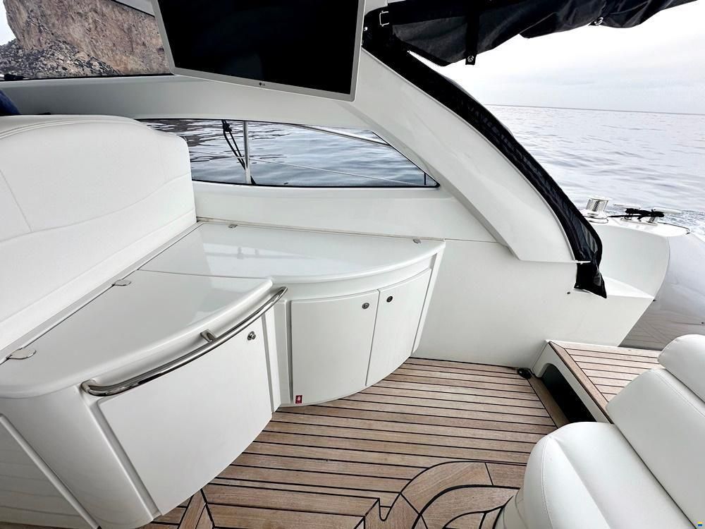 Pershing 50