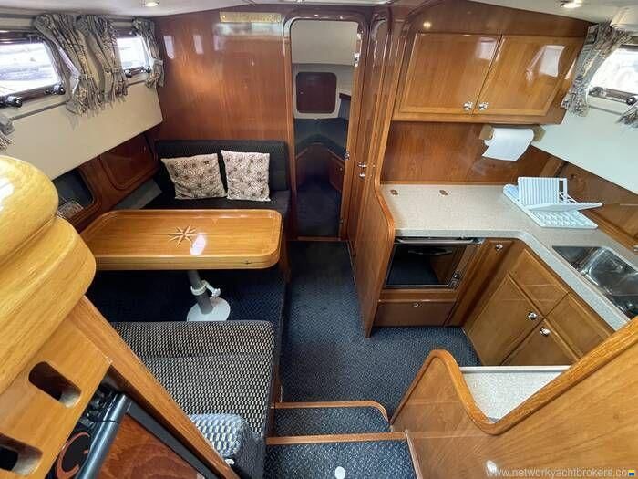 Aquastar 38 Aft Cabin