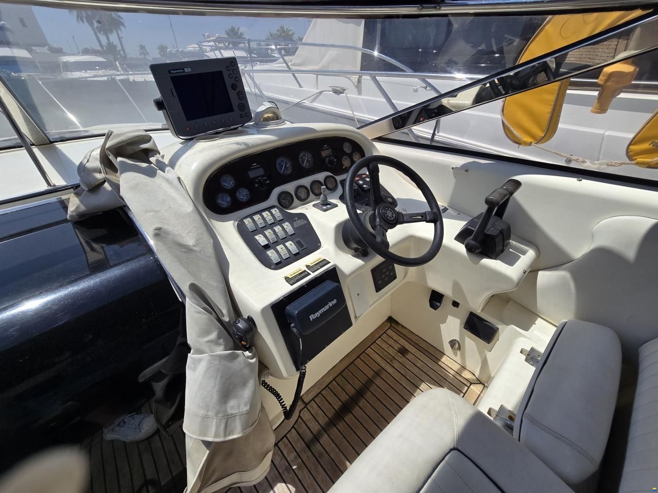 Sunseeker Comanche 40