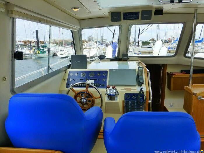 Hardy 32 Commander