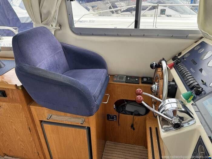 Hardy 32 Commander