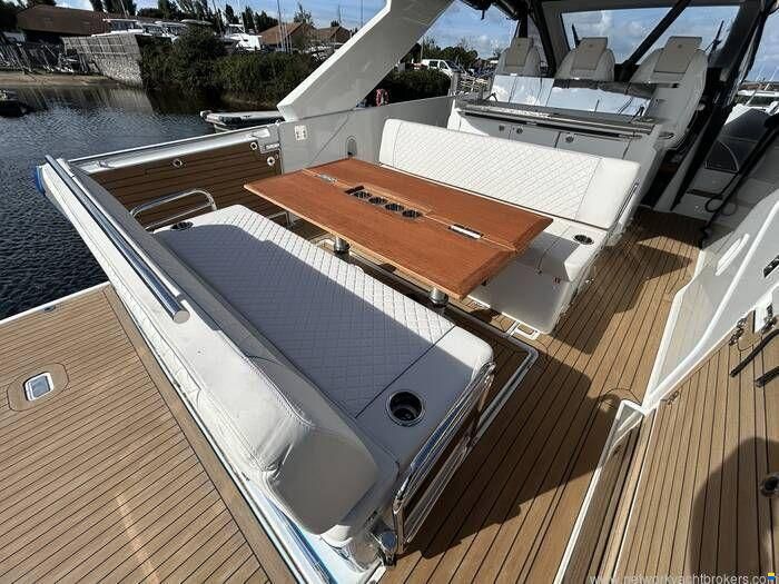Jeanneau DB37