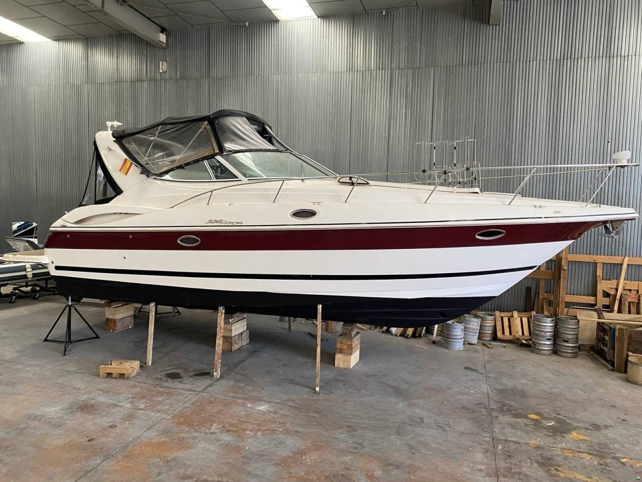 Cruisers 320 Express