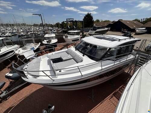 Jeanneau Merry Fisher 1095 Coupe Series 2