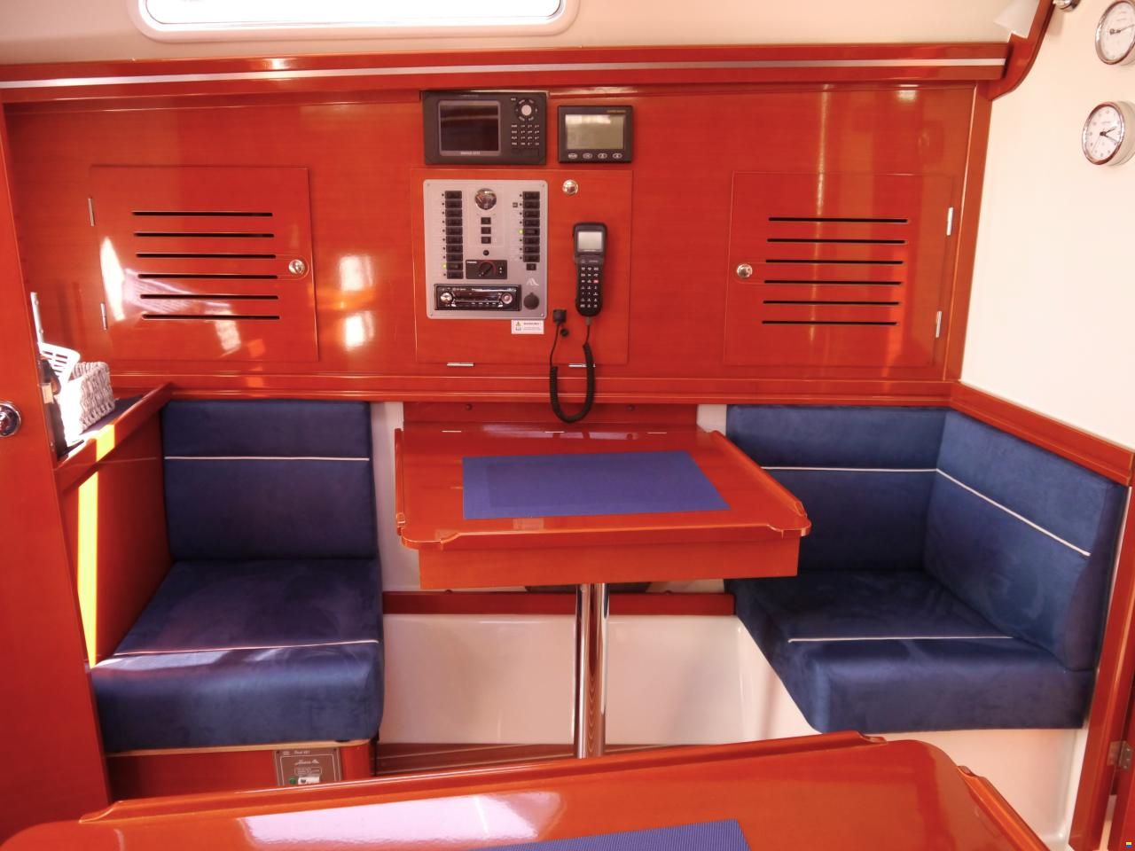 Hanse 342