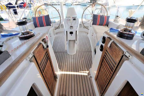 Beneteau Oceanis 43